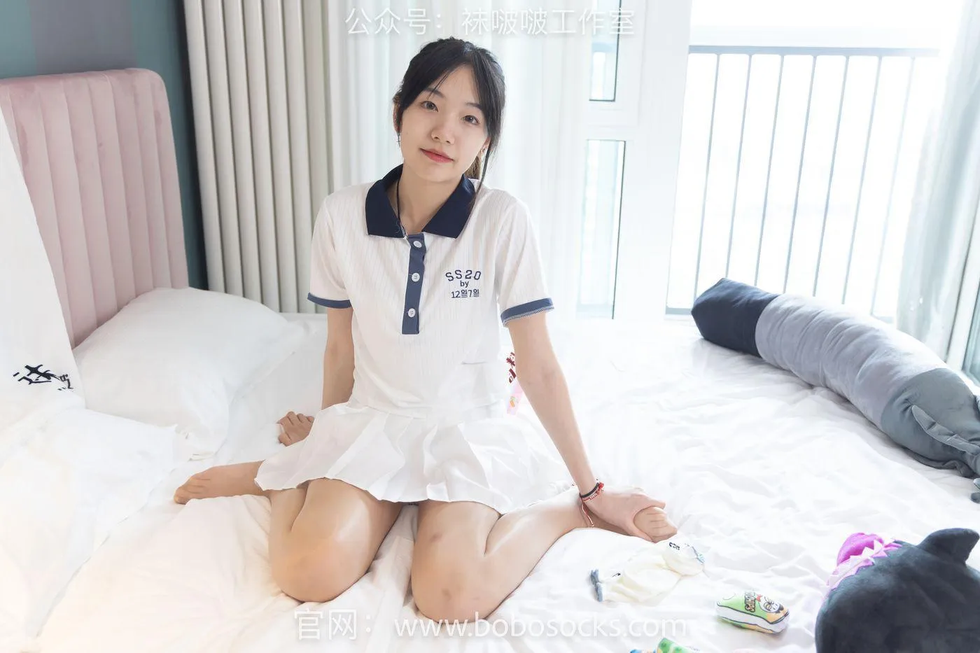 [BoBoSocks袜啵啵]NO.096 小甜豆-板鞋、白棉袜、油亮肉丝 [145P]插图4